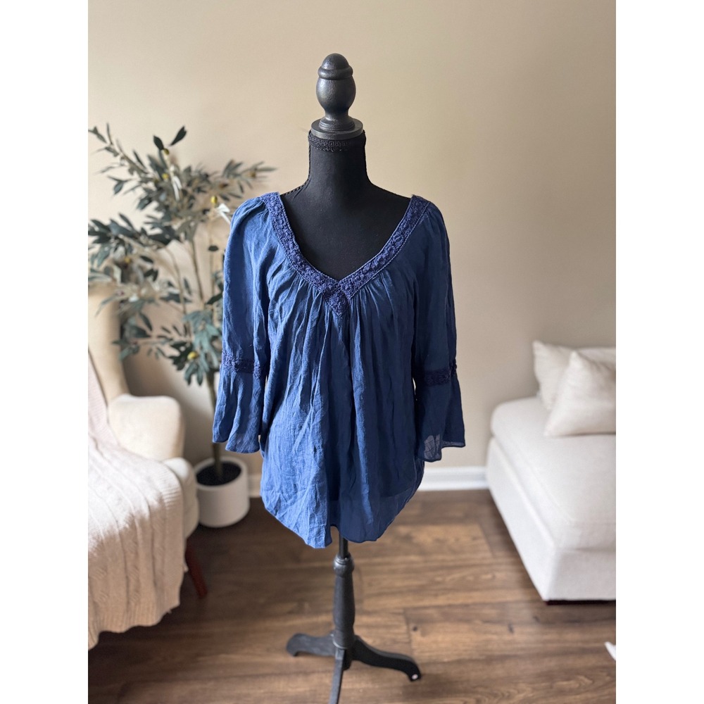 BKE Blue Crochet Trim Bell Sleeve Boho Blouse V-Neck Tie Back Top M